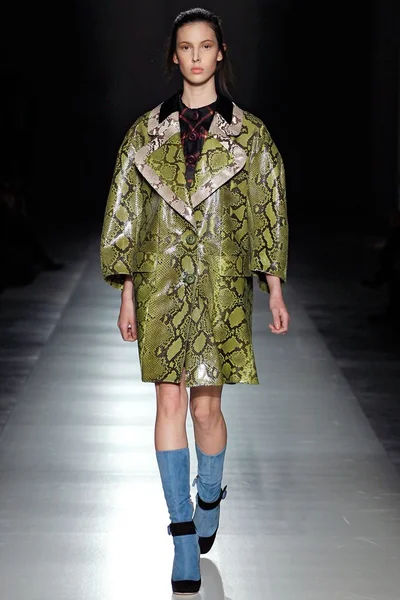 Look 23